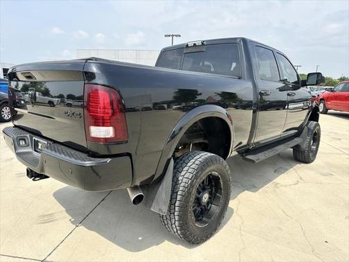 2018 RAM 2500 Laramie Crew Cab 4x4 6'4' Box