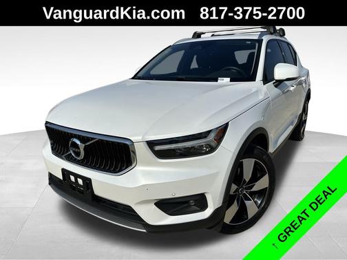 2021 Volvo XC40 T5 Momentum