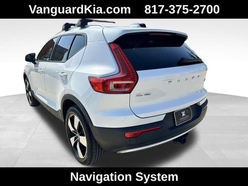 2021 Volvo XC40 T5 Momentum