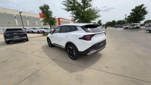 Glacial White Pearl 2026 Kia Sportage EX