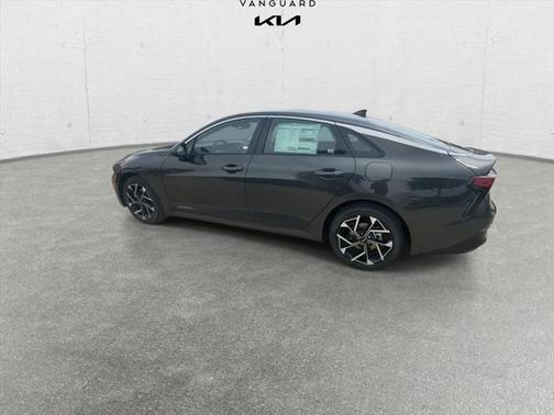 2025 Kia K5 EX