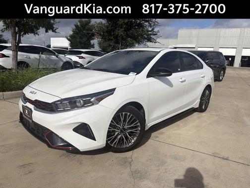 Snow White Pearl 2024 Kia Forte GT-Line