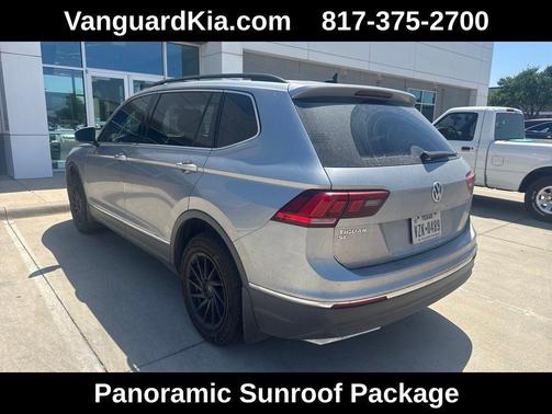 Silver Metallic 2020 Volkswagen Tiguan 2.0T SE