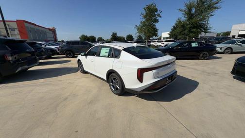 Snow White Pearl 2026 Kia K4 LXS