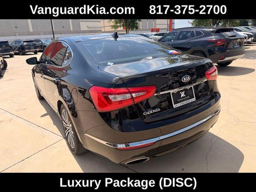 Aurora Black 2014 Kia Cadenza Premium