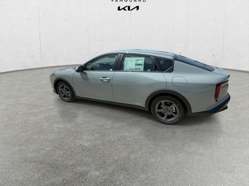 2025 Kia K4 LX