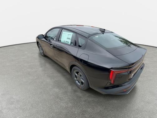 Aurora Black Pearl 2026 Kia K4 LX