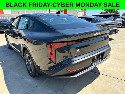 2025 Kia K4 LXS