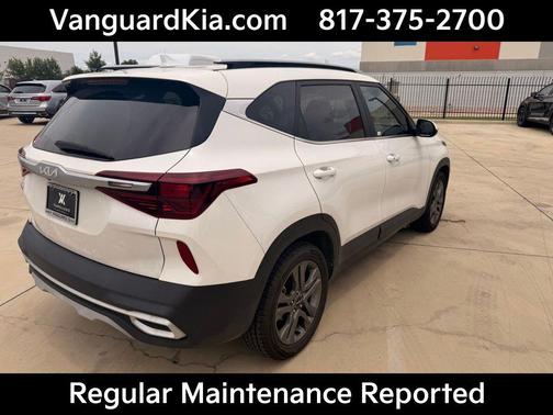 Snow White Pearl 2022 Kia Seltos S