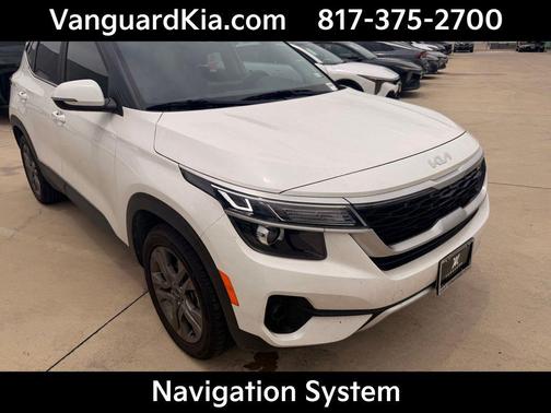 Snow White Pearl 2022 Kia Seltos S