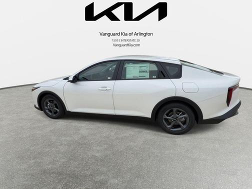 Snow White Pearl 2026 Kia K4 LXS