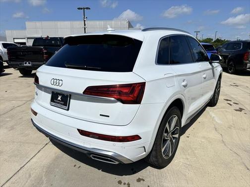 2022 Audi Q5 45 S line Premium