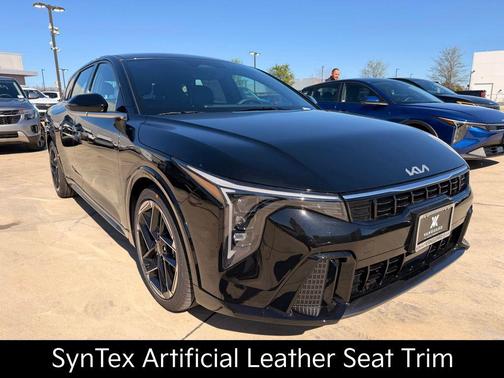 Aurora Black Pearl 2026 Kia K4 GT-Line