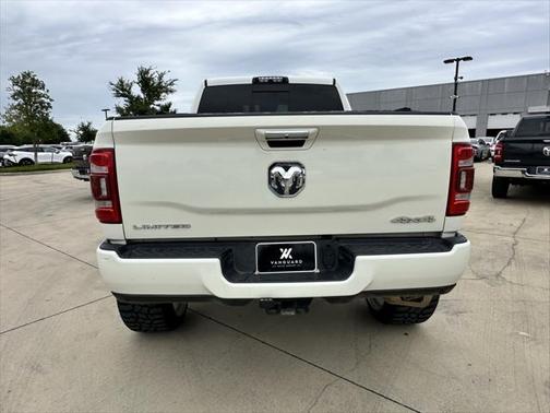 2019 RAM 3500 Limited Crew Cab 4x4 6'4' Box