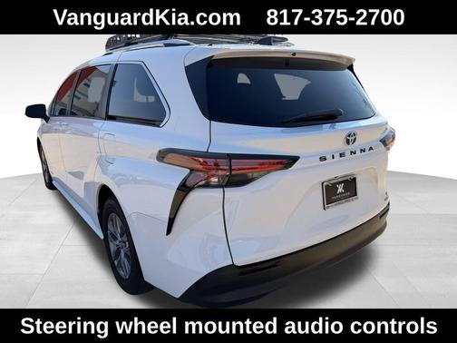 2021 Toyota Sienna LE