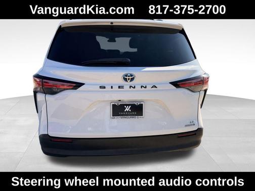 2021 Toyota Sienna LE