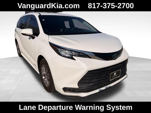 2021 Toyota Sienna LE