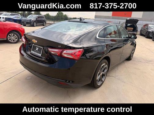 Mosaic Black Metallic 2022 Chevrolet Malibu FWD LT