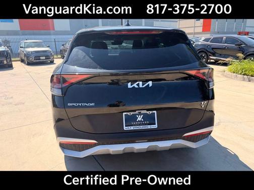 Ebony Black 2024 Kia Sportage EX