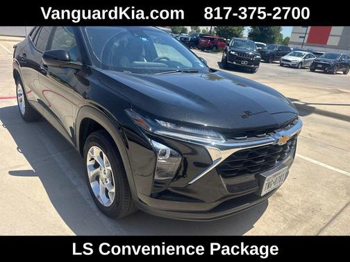 Mosaic Black Metallic 2024 Chevrolet Trax LS