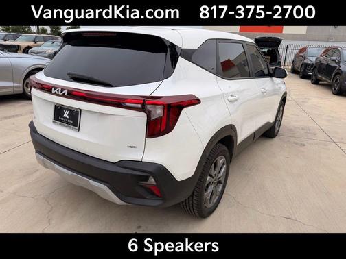 Snow White Pearl 2024 Kia Seltos LX