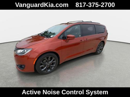 Copper Pearlcoat 2018 Chrysler Pacifica Touring-L