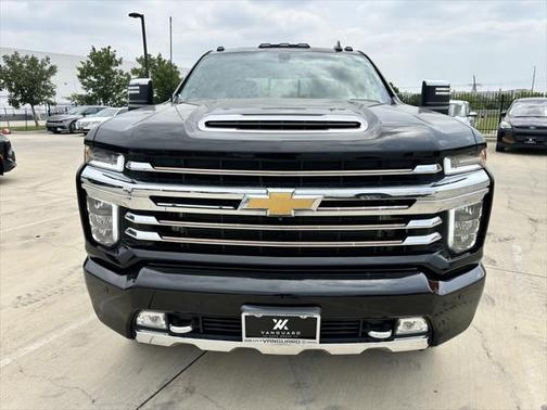2022 Chevrolet Silverado 2500 High Country