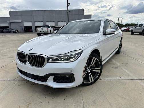 2016 BMW 750 i xDrive