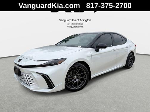 Wind Chill Pearl w/Midnight Black Metallic Roof 2026 Toyota Camry XSE