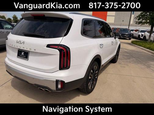 Glacial White Pearl 2024 Kia Telluride SX