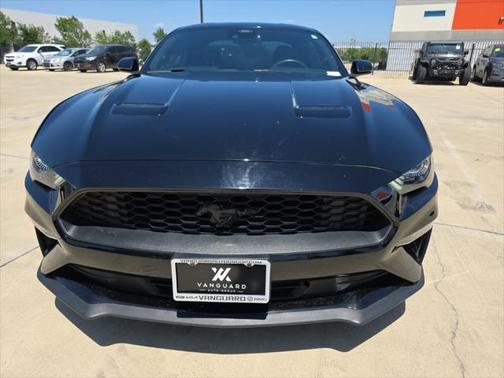 2022 Ford Mustang EcoBoost