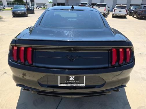 2022 Ford Mustang EcoBoost