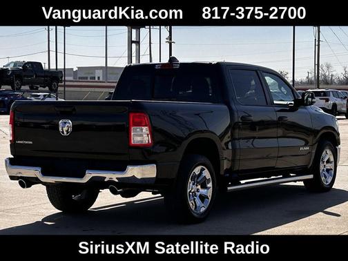 Diamond Black Crystal Pearlcoat 2022 RAM 1500 Big Horn/Lone Star
