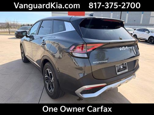 Gravity Gray 2024 Kia Sportage LX