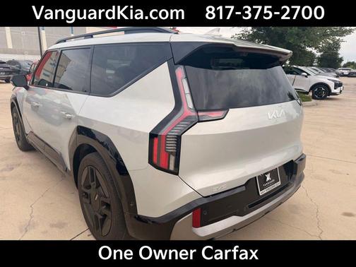 Ivory Silver 2024 Kia EV9 GT-Line