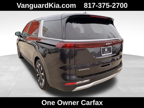 2024 Kia Carnival EX