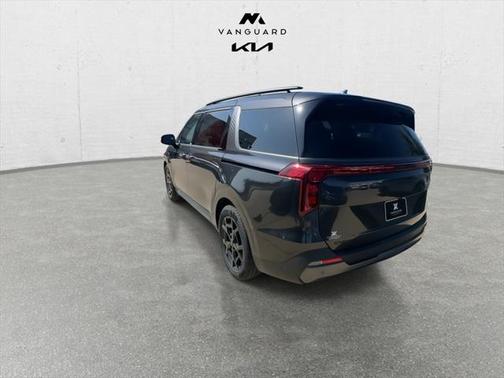 2025 Kia Carnival SX