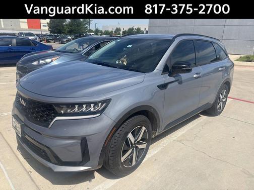 Everlasting Silver 2023 Kia Sorento S