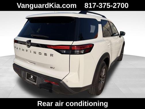 2024 Nissan Pathfinder SV FWD