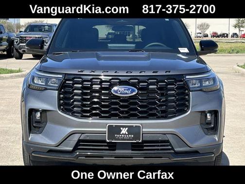 CARBONIZED GRAY METALLIC 2025 Ford Explorer ST-Line