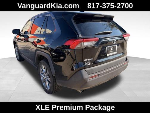 2021 Toyota RAV4 XLE Premium