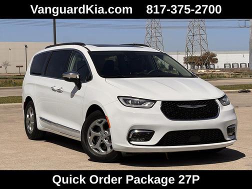 Bright White Clearcoat 2023 Chrysler Pacifica Limited