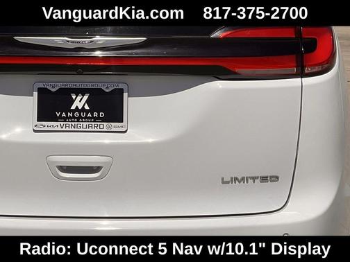 Bright White Clearcoat 2023 Chrysler Pacifica Limited