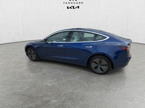 2019 Tesla Model 3 Mid Range