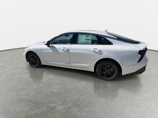 Snow White Pearl 2026 Kia K5 LXS FWD