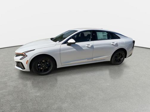 Snow White Pearl 2026 Kia K5 LXS FWD