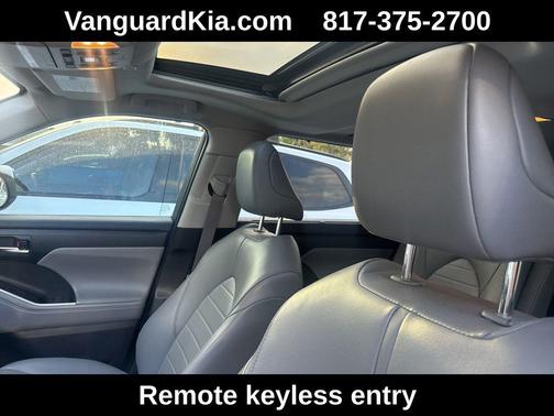 Wind Chill Pearl 2023 Toyota Highlander XLE