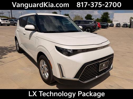 Snow White Pearl 2025 Kia Soul LX