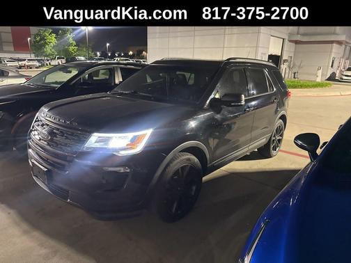 SHADOW BLACK 2018 Ford Explorer XLT