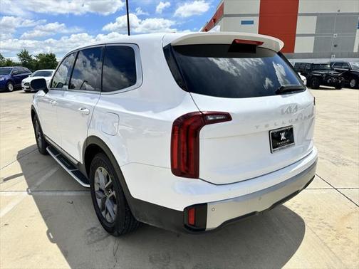 2023 Kia Telluride LX
